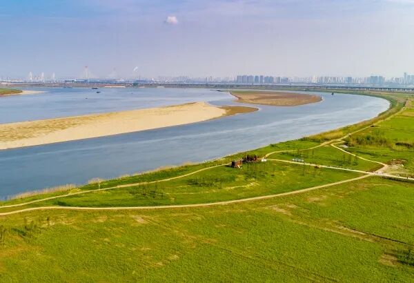 �����续�����¡����������Ժӣ��������� ���ػ���һ����ˮ�������